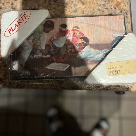 Play-it Childs playing checkers picture - Picture 1 of 3